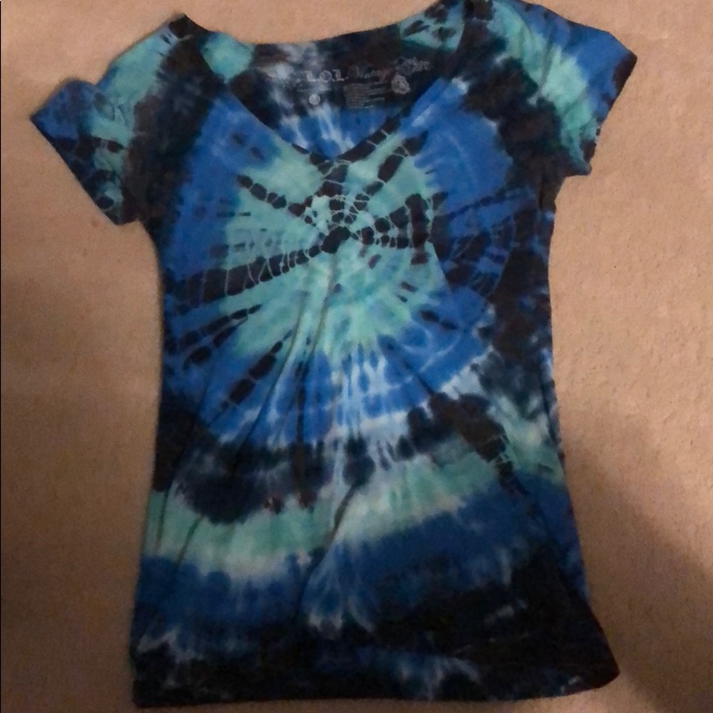 Tie dye soft v-neck T-shirt